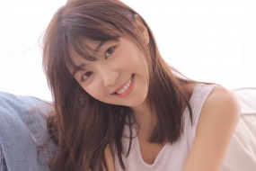 元氣少女電腦桌麵壁紙圖片