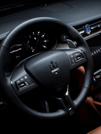 瑪莎拉蒂方向盤主題手機壁紙