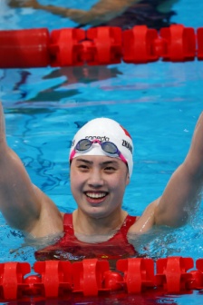 Zhang Yufei wins gold in 200m butterfly
