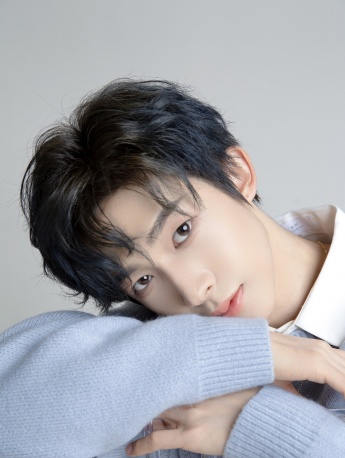 INTO1 Liu Yu handsome pictures and photos