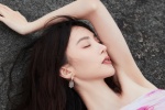 Jin Chen's hot and sexy photo of off-the-shoulder dress