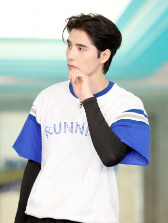 阿云嘎《奔跑吧第五季》剧照图片