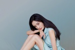 Beauty Yang Mi's sultry legs and sexy Chinese style photo