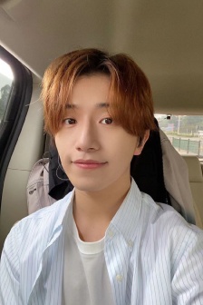 INTO1伯遠生活自拍照圖片