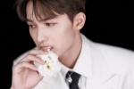 Zhu Zhengting handsome photo in white suit