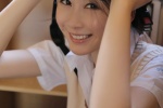 气质女生吊带睡裤慵懒居家写真