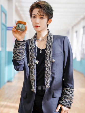 Liu Yu pictures Liu Yu brand promotion poster pictures
