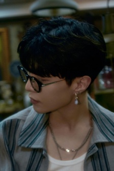 Fan Chengcheng HD handsome boy mobile wallpaper