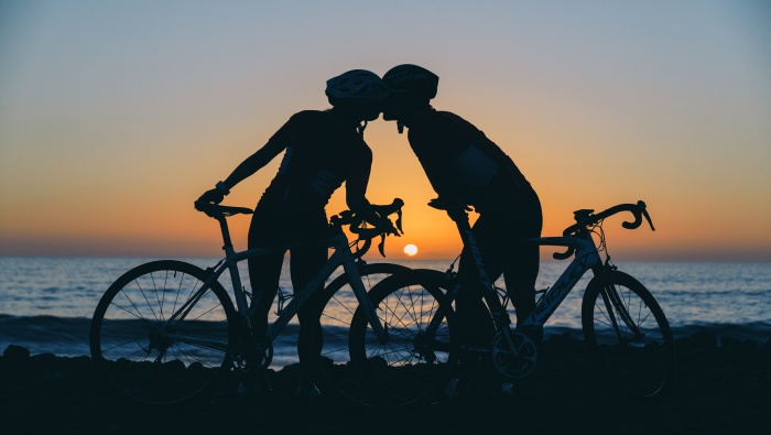 Chinese Valentine's Day beautiful couple desktop wallpaper picture