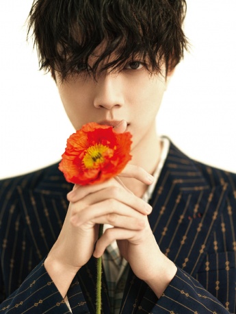 赖冠霖风度杂志帅气写真