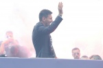 Messi joins Paris team pictures