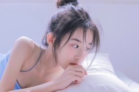 性感小清新美女桌麵壁紙圖片