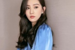 Liu Shishi elegant and sexy photo pictures in blue silk dress