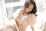 性感熟女粉嫩甜美寫真圖片