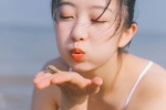 泳衣美女海边灵动诱人写真照图片