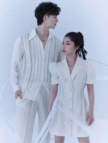 Wang Shiyue and Liu Xinyu fashion photo pictures