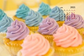 April 2021 Ice Cream Cake Desktop Calendar Wallpaper