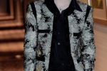 Zhang Yixing's handsome national style photo in printed jacket