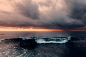 乌云密布自然现象图片壁纸