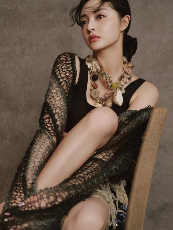 週潔瓊羊毛捲髮型性感寫真