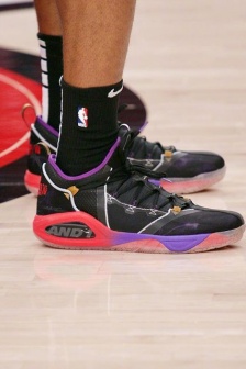 Powell’s AND1Attack2 multi-angle display