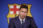 Messi bursts into tears as he bids farewell to Barcelona