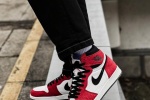 Nike AJ1 Chicago on-foot pictures
