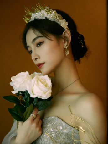 許佳琪2021鳳凰網時尚之選圖片