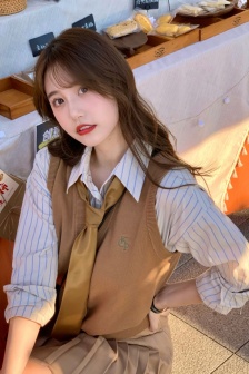 一栗莎子甜美隨性旅拍照圖片