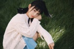 彭小蔣立夏校園風甜美寫真圖片