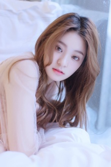 素颜美女元气性感私房写真