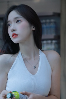 Lizuo Yunyun's sexy and charming summer photos