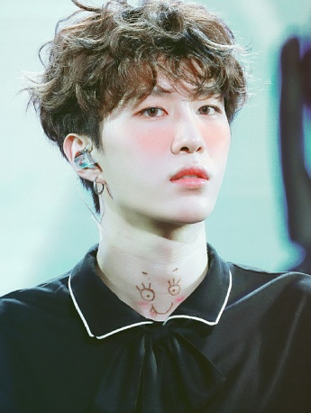 帥氣範丞丞手機壁紙