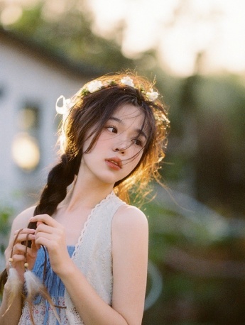 性感夏日少女街拍写真