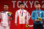 Li Fabin wins gold medal in men's 61kg weightlifting class