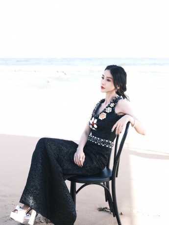 angelababy seaside photo behind-the-scenes pictures