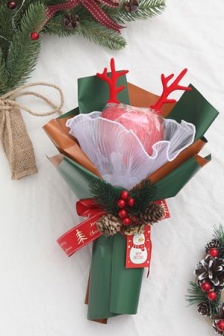 唯美好看的圣诞夜苹果花束图片