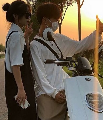 Very popular couple real person avatar pictures