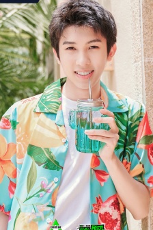 INTO1 Lin Mo handsome pictures and photos