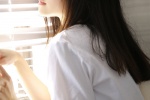 率性清新的美女诱惑性感制服写真