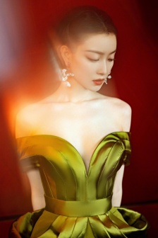 Ni Ni green silk satin calyx skirt retro sexy photo