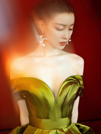 Ni Ni green silk satin calyx skirt retro sexy photo