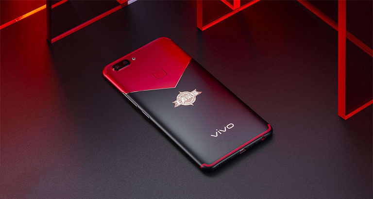 Co-branded mobile phone pictures