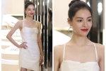 Zhong Chuxi's charming and sexy photo in white suspender skirt