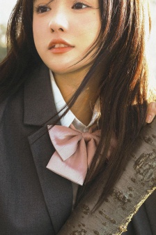 小陆离甜美学妹手机壁纸