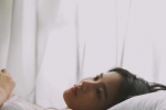 床上美女清凉性感私房写真