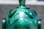 绿色琉璃瓶局部细节高清图