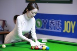 台球美女裁判王钟瑶旗袍图片