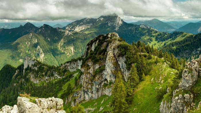 Charming mountain scenery pictures desktop wallpaper