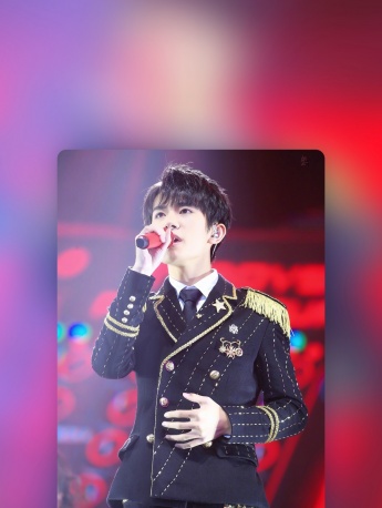 易烊千璽軍裝寫真手機壁紙